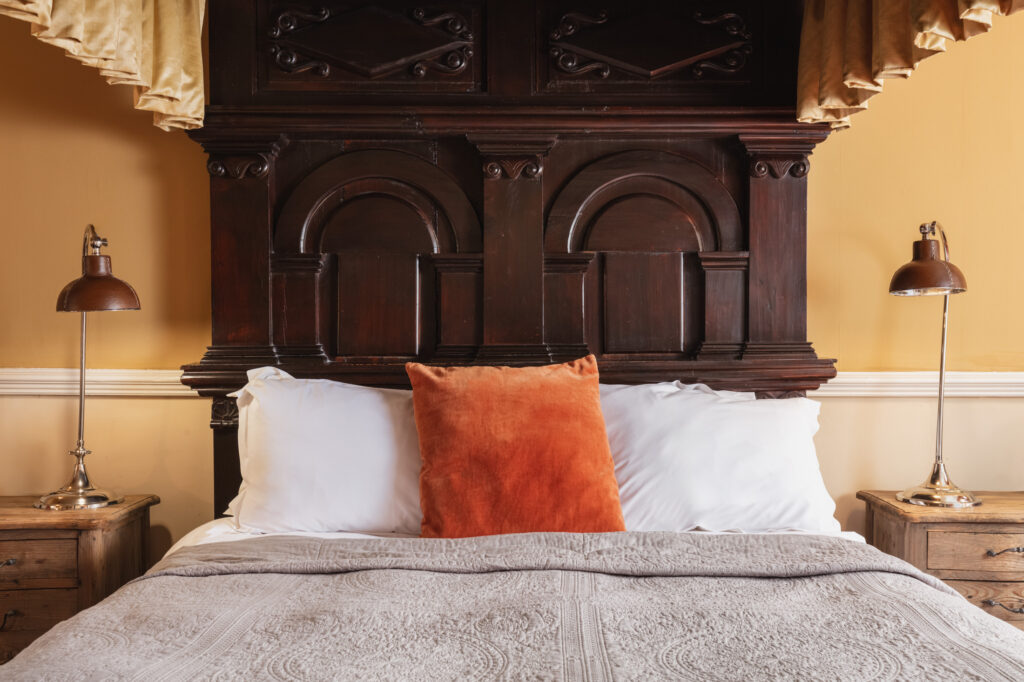 BedroomCourtyardState_3